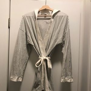 Max studio lounge robe.